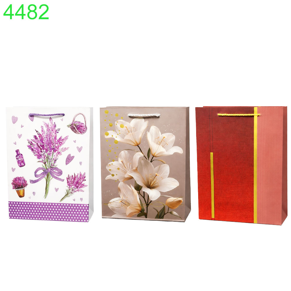 Подаръчна торбичка средна различни видове 18,5см/23см 12 броя 0.52€/бр