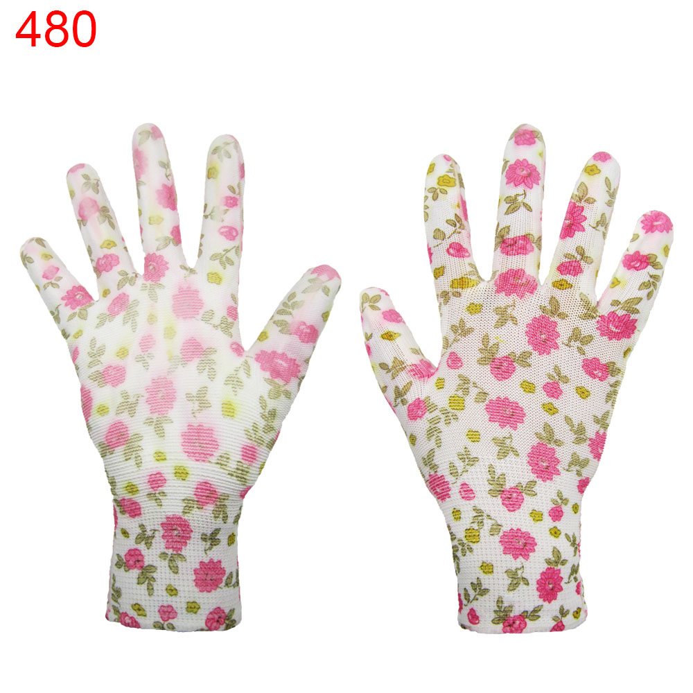 Бели с цветя